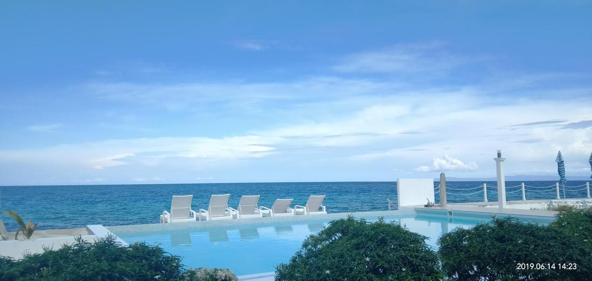 Seascape Beach Resort Ослоб Екстер'єр фото