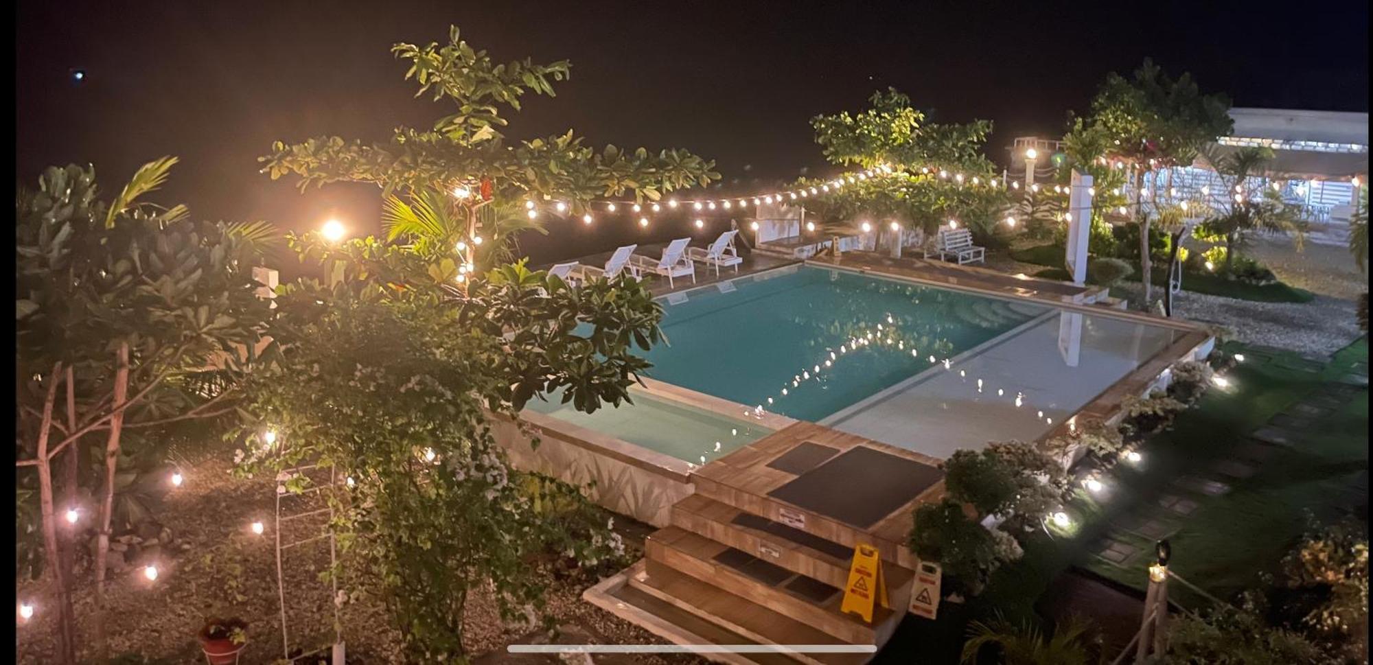 Seascape Beach Resort Ослоб Екстер'єр фото